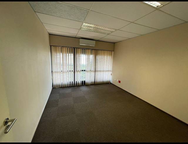 1,594M² OFFICE TO LET IN ALRODE